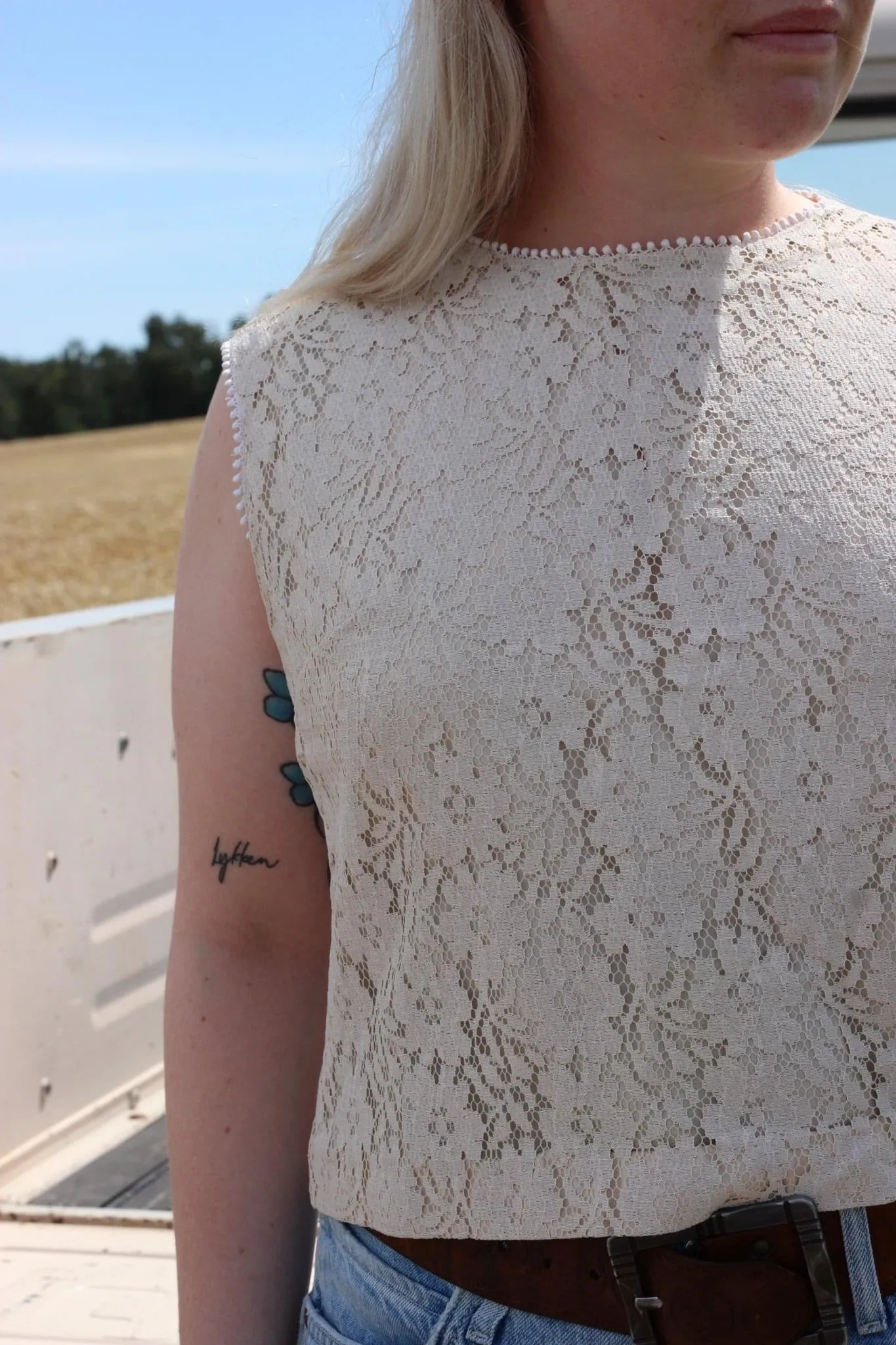 1950s Vintage Sand Lace Top/Made in Denmark/Size L
