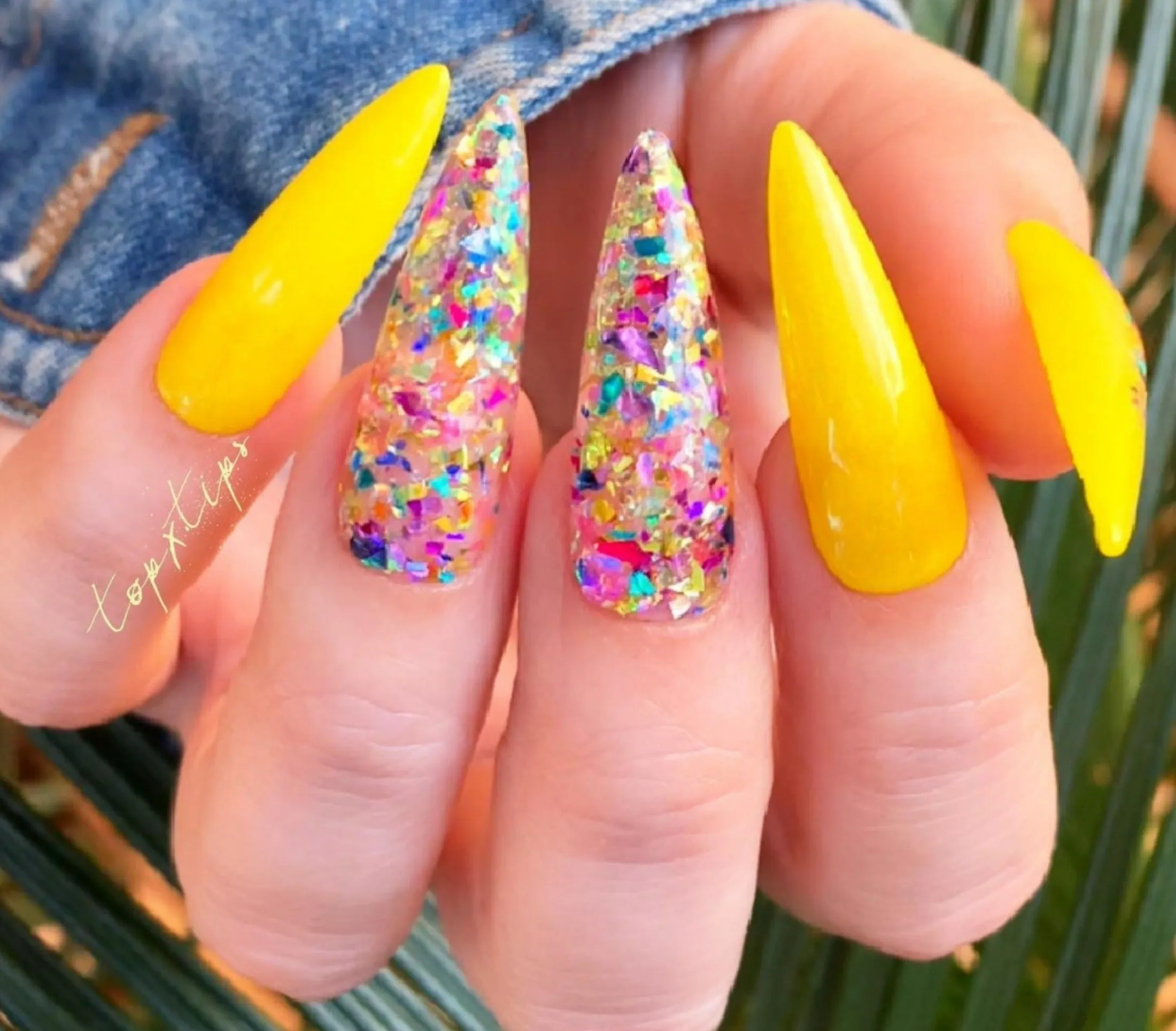 Ease on Down- Yellow Nail Dip Powder