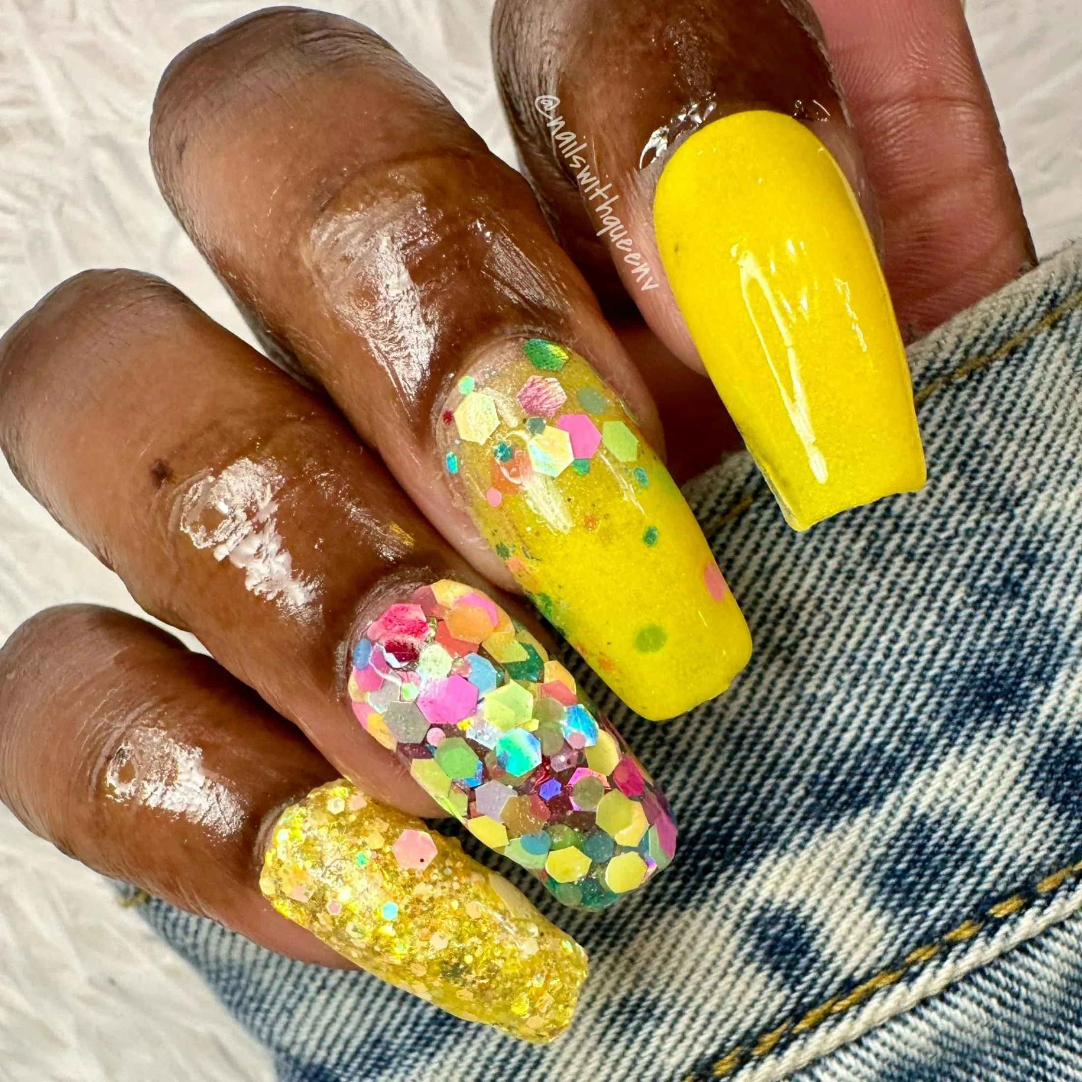 Ease on Down- Yellow Nail Dip Powder