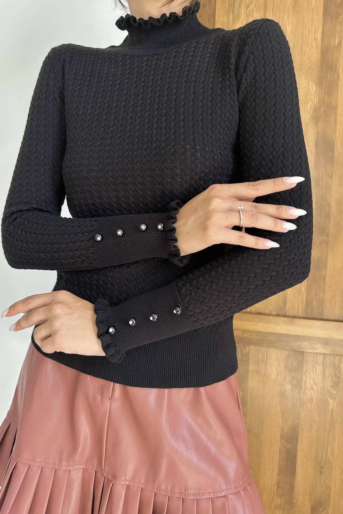 ELS Turtleneck and Cable Knit Sweater - Black - Guadalupe