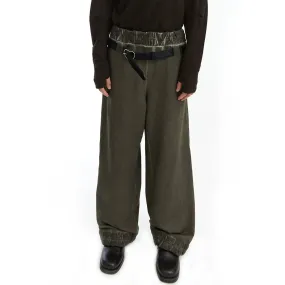 Garment-Dyed Distressed Pleated Sweatpants