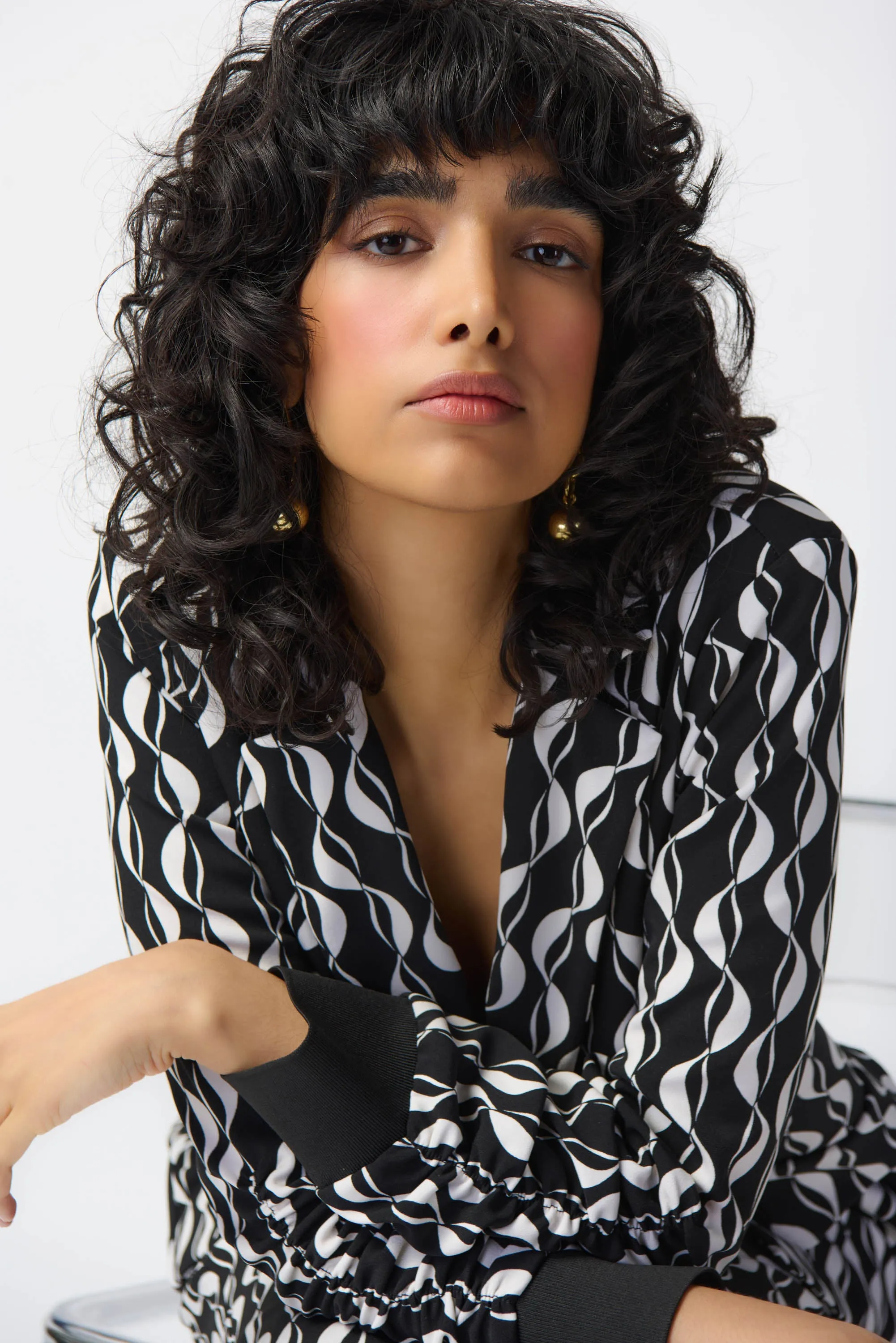 Geometric Print Silky Knit Blazer