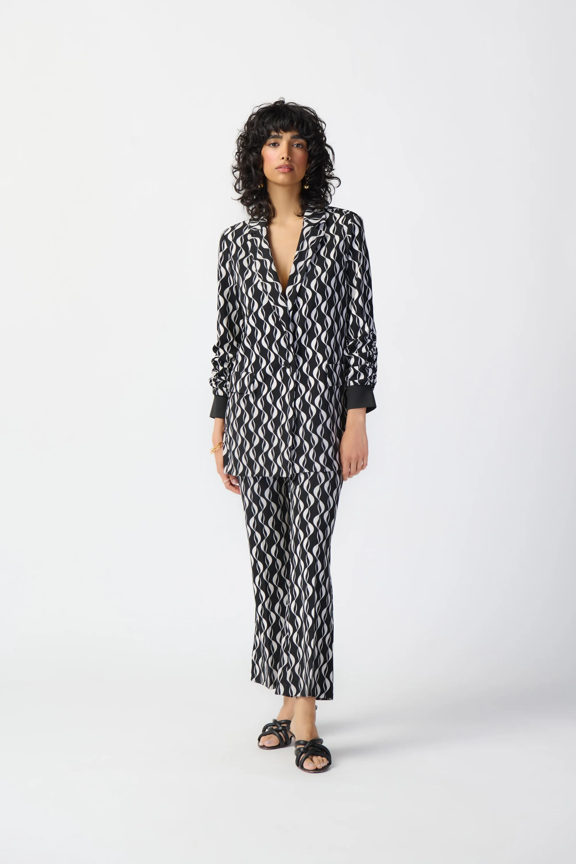 Geometric Print Silky Knit Blazer