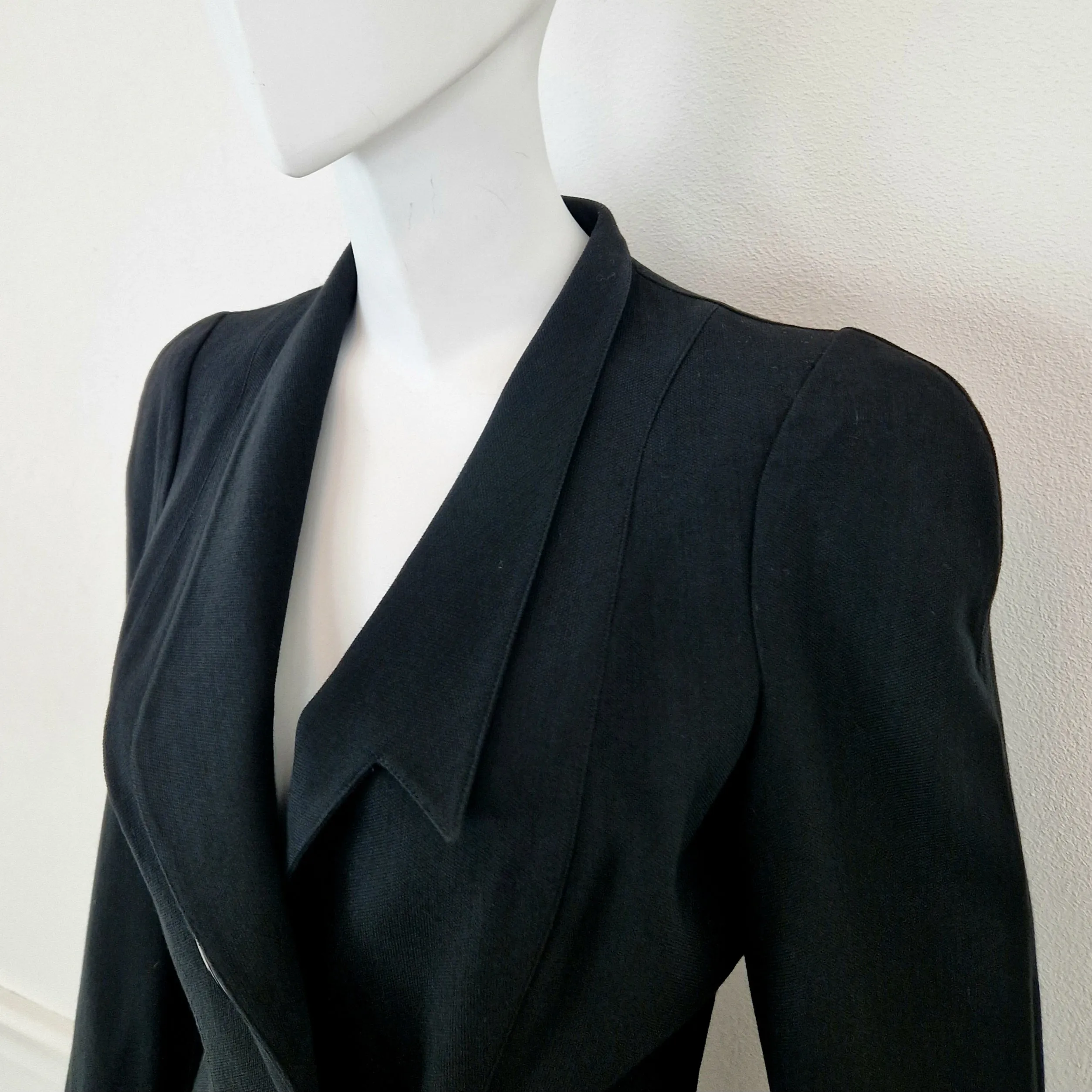 Giacca Thierry Mugler asimmetrica nera