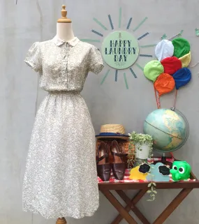 Leah Lynn | Vintage 1980s does 1940s English floral print Lace collar Delicate Dress