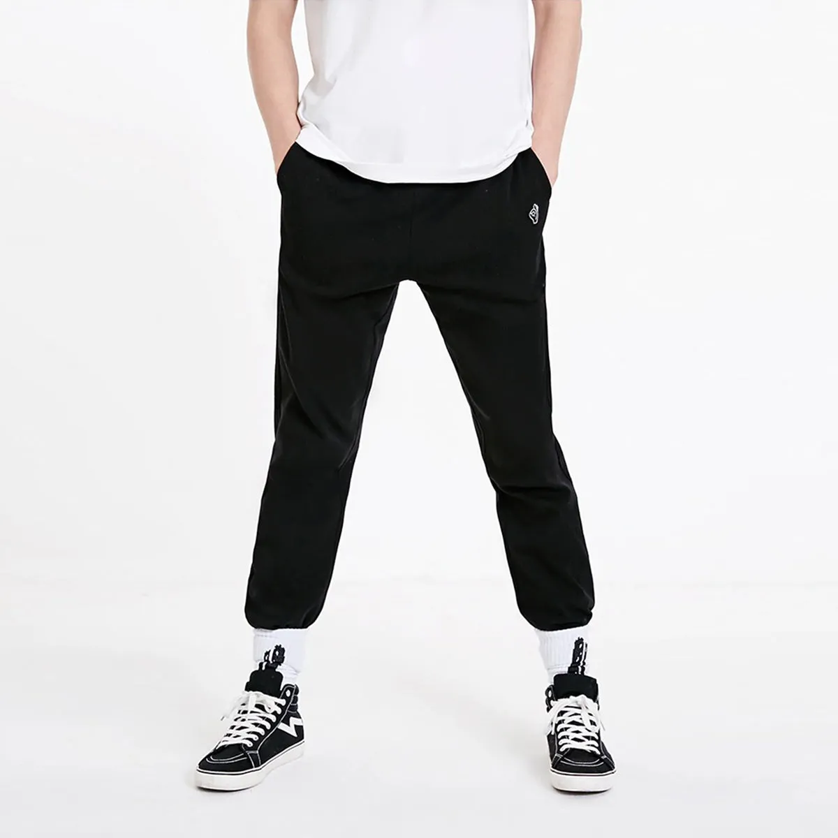 Loose Straight Fit Knitted Sweatpants