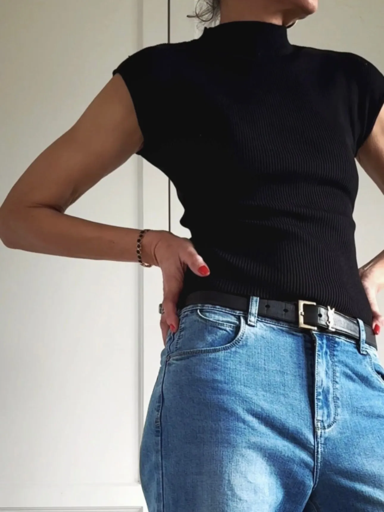 SHORT SLEEVE HIGH NECK RIB TOP - BLACK