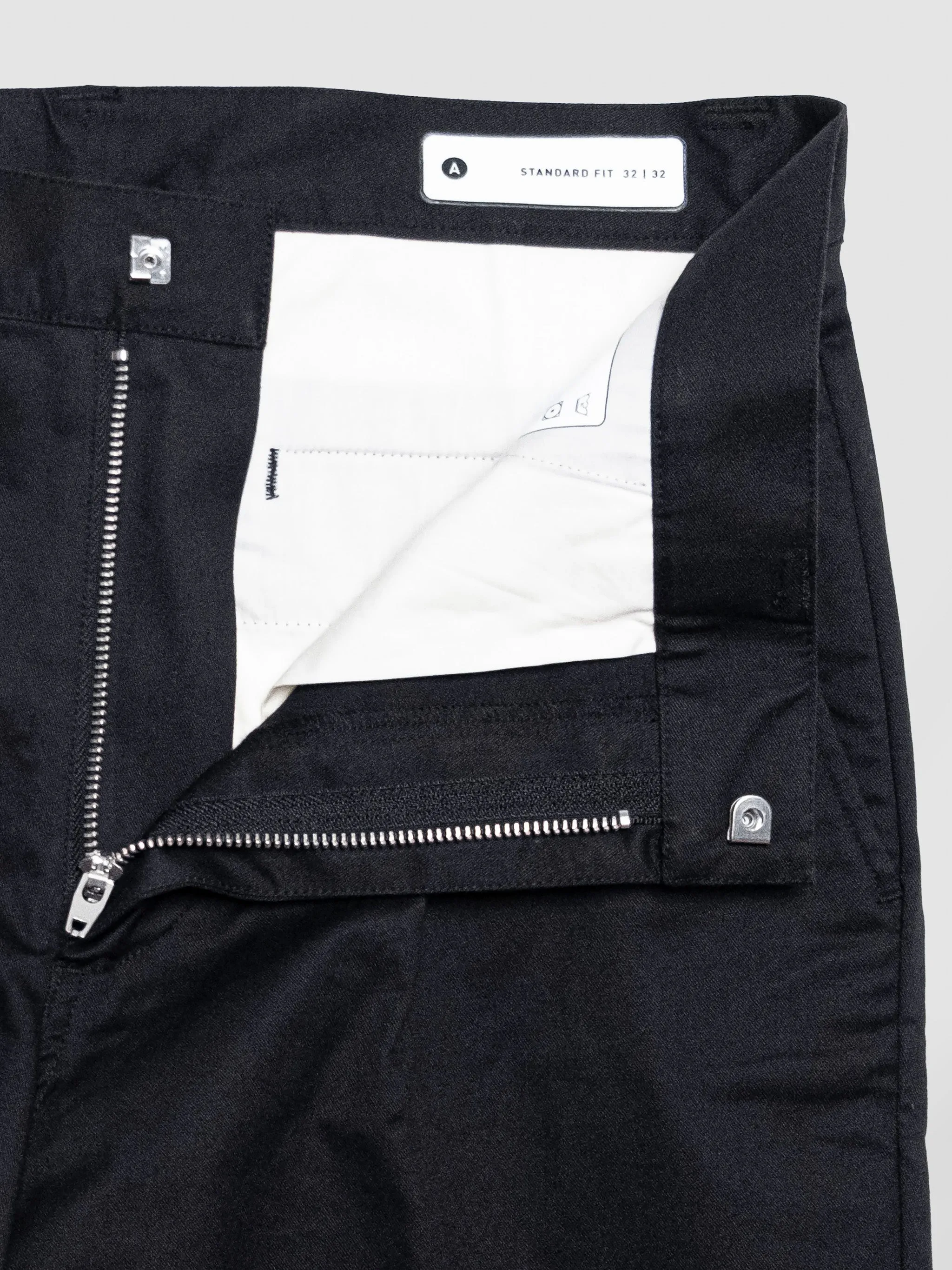 Standard Fit Chino Pant Black