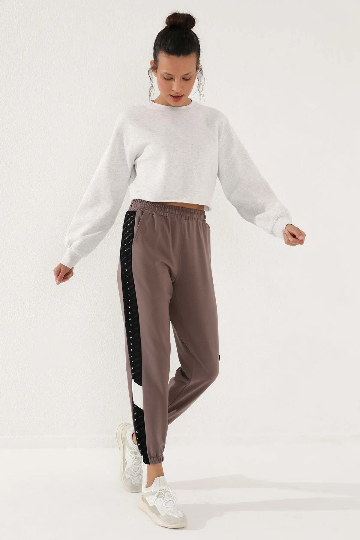 TMY Earth Dotted Stripe Detailed Jogger Comfortable Fit Elastic Cuff Women's Sweatpants - 94579 - Watford