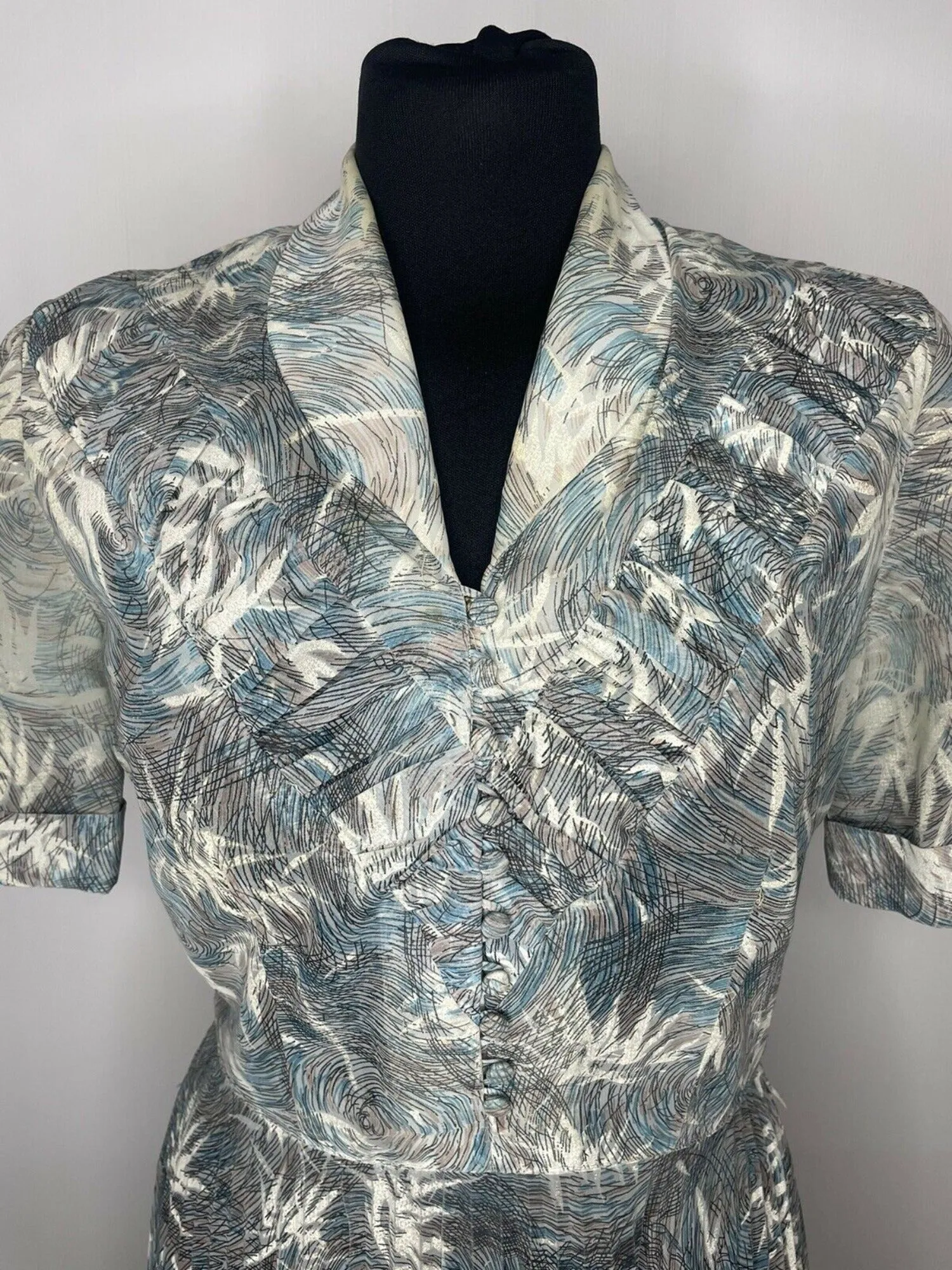 Vintage 1940s 1950s Abstract Print Pleated Button Down Tea Dress in Blue - Size UK 10