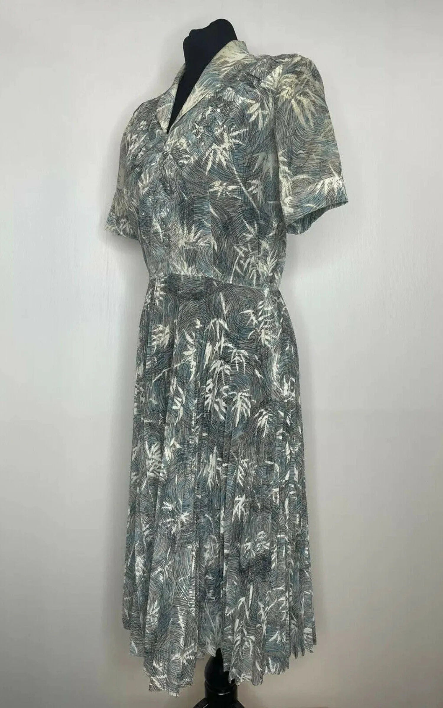 Vintage 1940s 1950s Abstract Print Pleated Button Down Tea Dress in Blue - Size UK 10