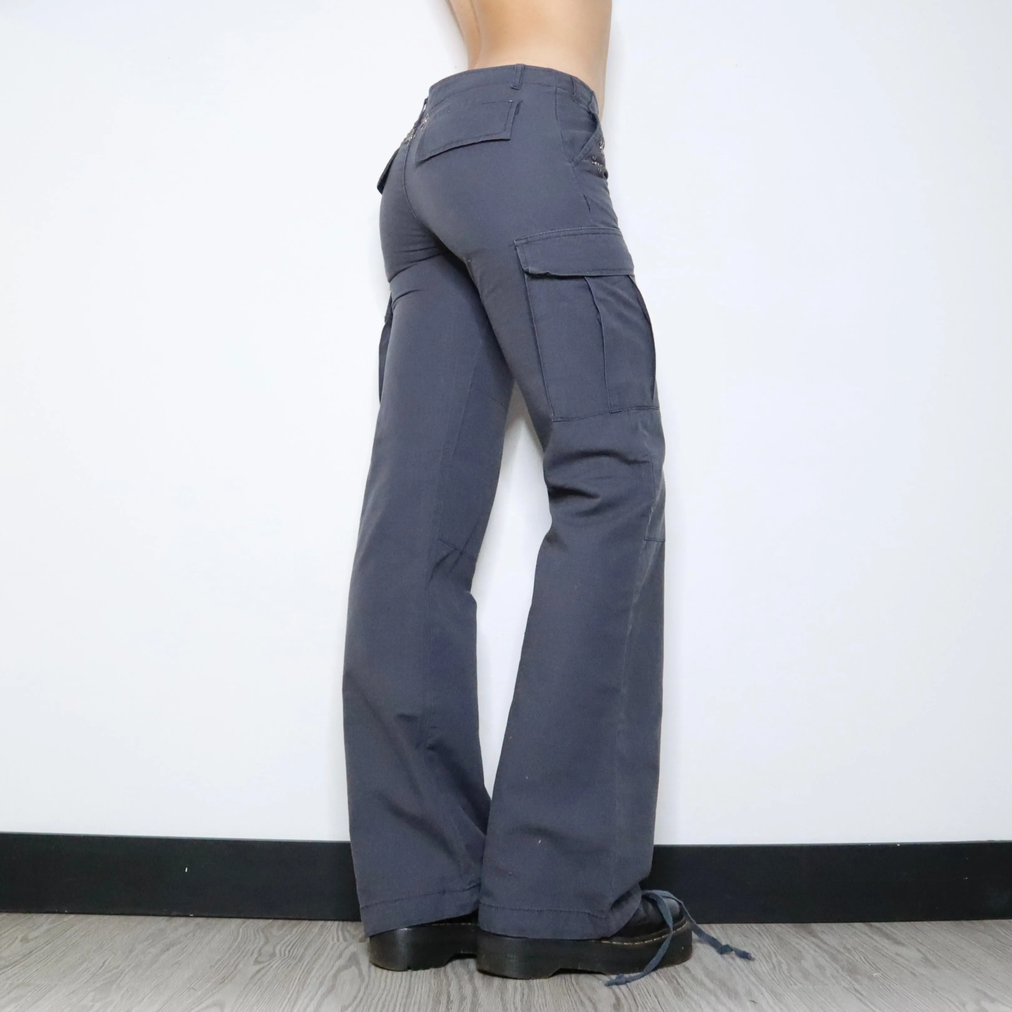 Vintage Y2K Navy Low Rise Cargo Pants (Small)