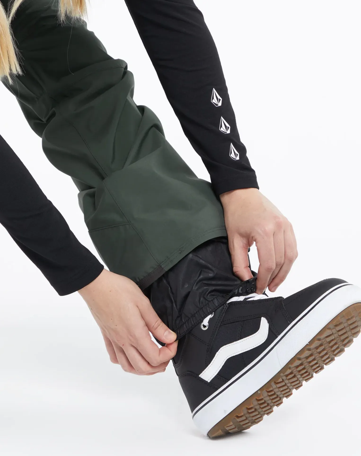 Volcom Womens Elm Stretch Gore-Tex Bib Overall 2024