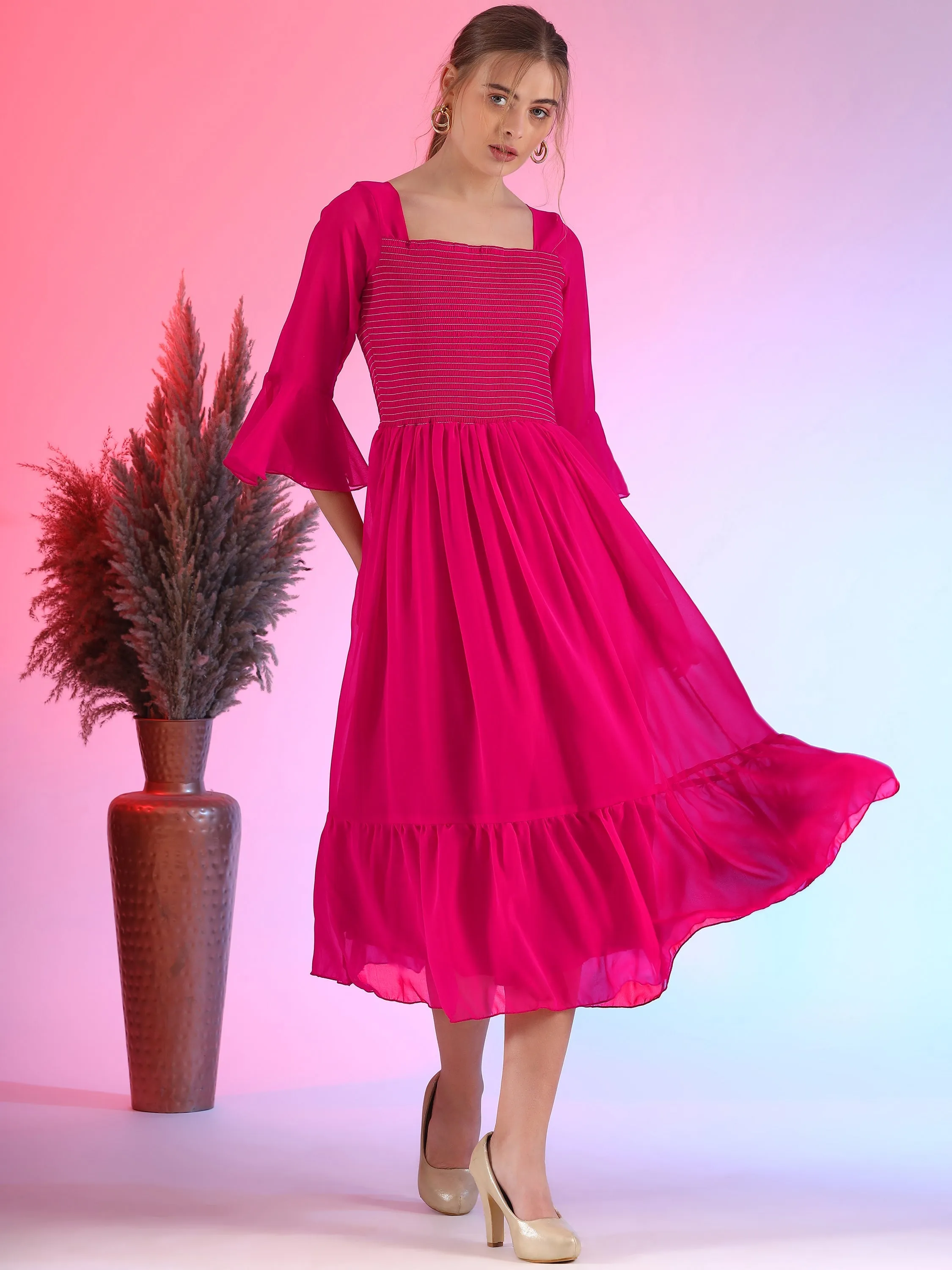 Women Solid Georgette Smoking A-line Midi Dress