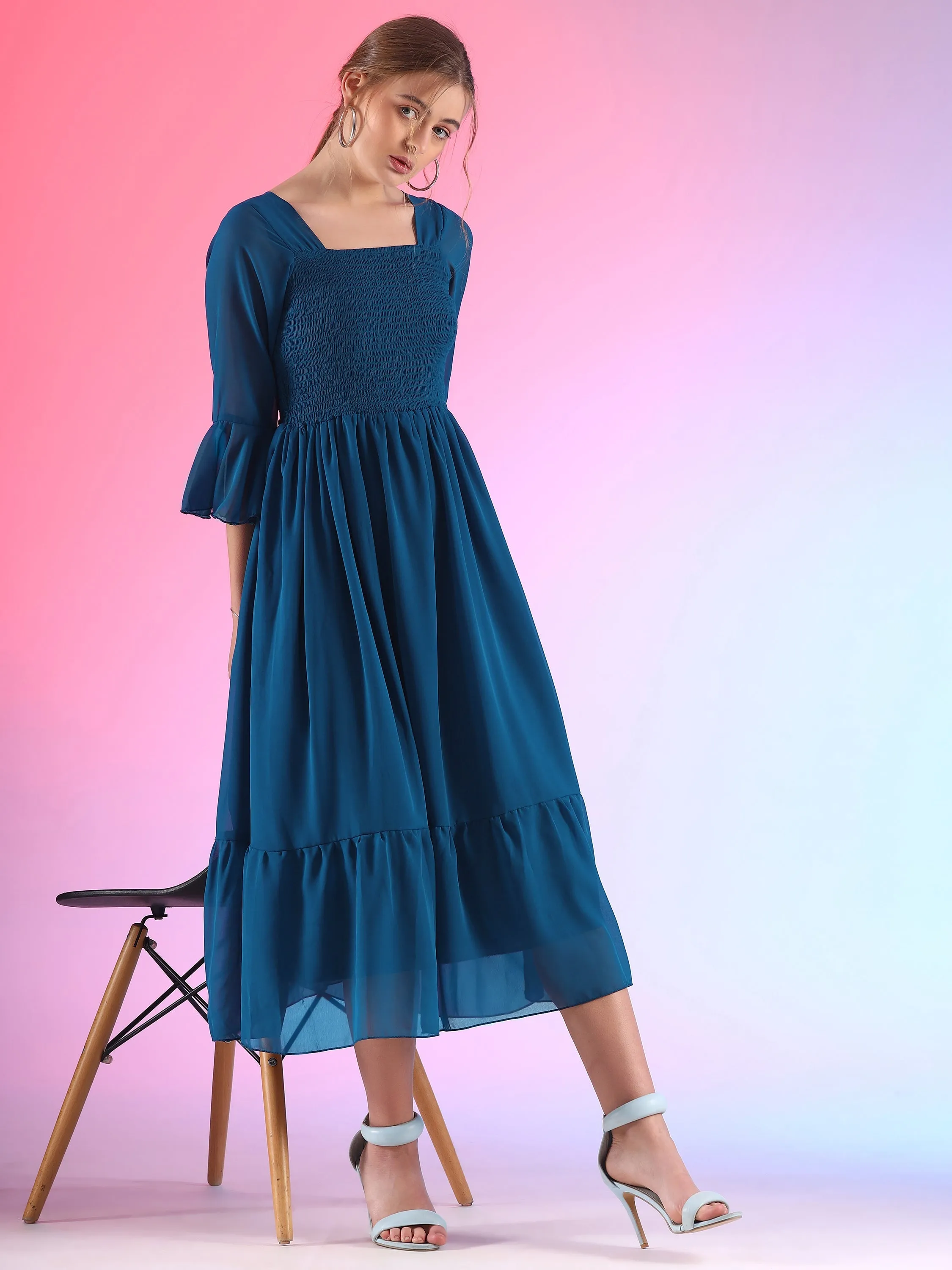 Women Solid Georgette Smoking A-line Midi Dress