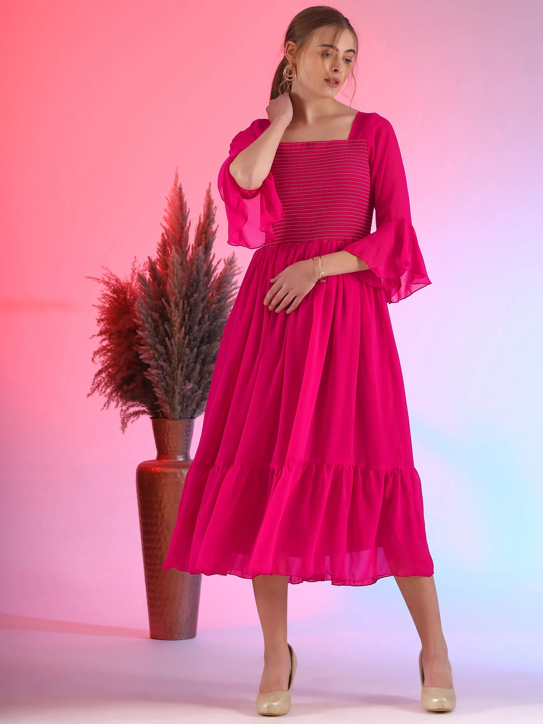 Women Solid Georgette Smoking A-line Midi Dress